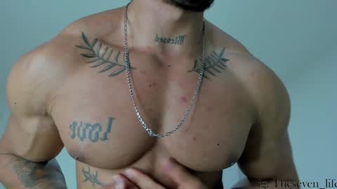 Snapshot of nikolaylisin chatting on December 17, 8:23 am Niko online show from December 17, 8:23 am