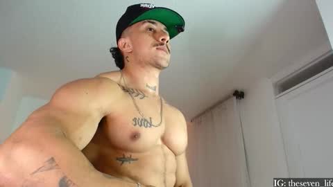 Snapshot of nikolaylisin chatting on September 17, 5:20 am Niko online show from September 17, 5:20 am