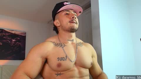 Snapshot of nikolaylisin chatting on October 8, 5:38 am Niko online show from October 8, 5:38 am