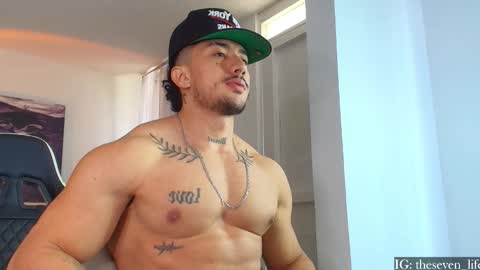 Snapshot of nikolaylisin chatting on October 19, 1:56 pm Niko online show from October 19, 1:56 pm