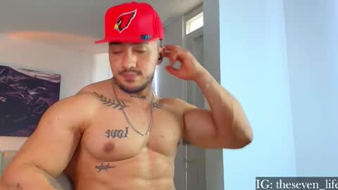 Snapshot of nikolaylisin chatting on December 4, 4:59 pm Niko online show from December 4, 4:59 pm