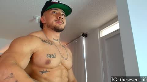 Snapshot of nikolaylisin chatting on December 17, 7:42 pm Niko online show from December 17, 7:42 pm