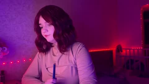 Snapshot of nikolee__832150 chatting on October 23, 9:13 pm Nikole online show from October 23, 9:13 pm