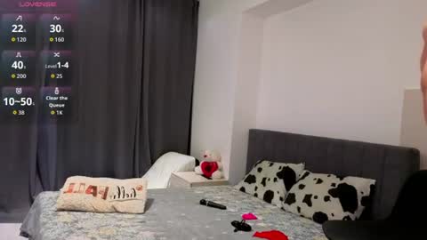 Snapshot of nikolesmyth chatting on July 6, 12:29 am NykoleSmyth online show from July 6, 12:29 am