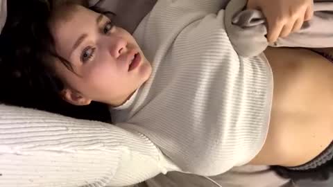 Snapshot of nikoli_naw chatting on March 5, 8:32 pm nikoli_naw online show from March 5, 8:32 pm