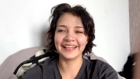 Snapshot of nikoli_naw chatting on March 7, 7:52 am nikoli_naw online show from March 7, 7:52 am