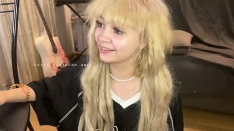 nikoli_naw online show from July 9, 7:07 pm