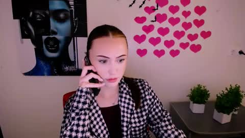 Snapshot of nikonara_ chatting on December 5, 1:06 pm nikonara_ online show from December 5, 1:06 pm