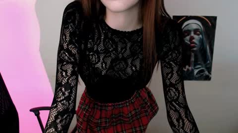 Snapshot of nikonara_ chatting on March 10, 2:48 pm nikonara_ online show from March 10, 2:48 pm