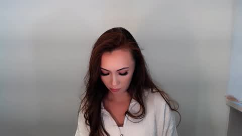 Snapshot of nikonara_ chatting on November 6, 1:23 pm nikonara_ online show from November 6, 1:23 pm