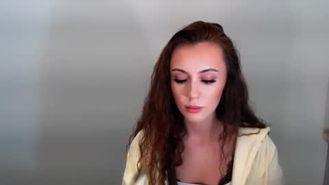 Snapshot of nikonara_ chatting on November 18, 2:43 pm nikonara_ online show from November 18, 2:43 pm