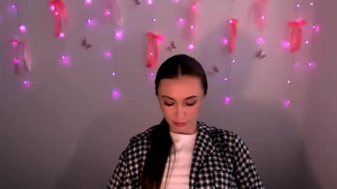 nikonara_ online show from June 12, 2:05 pm