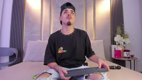 Niko Stone online show from June 24, 4:00 am