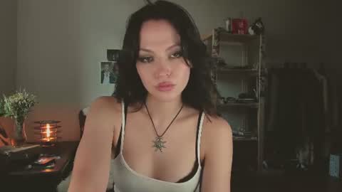 Snapshot of niky_jess chatting on July 9, 9:02 am Veronica online show from July 9, 9:02 am