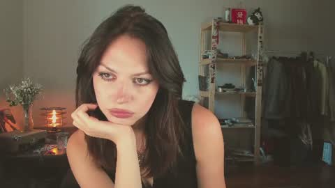 Snapshot of niky_jess chatting on August 8, 1:13 pm Veronica online show from August 8, 1:13 pm
