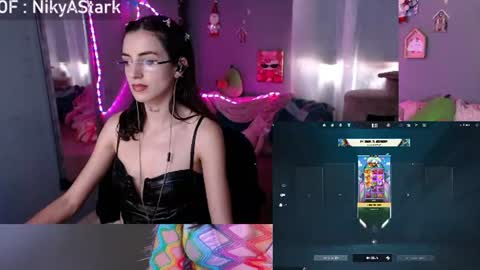 Snapshot of nikyastark chatting on June 10, 3:55 pm Niky A Stark online show from June 10, 3:55 pm