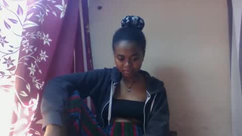 Snapshot of nilahmarie chatting on September 10, 11:32 am nilah online show from September 10, 11:32 am