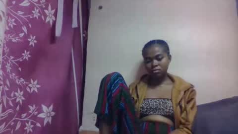 Snapshot of nilahmarie chatting on October 13, 12:05 pm nilah online show from October 13, 12:05 pm