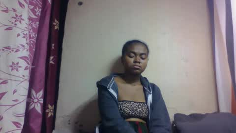 Snapshot of nilahmarie chatting on October 16, 7:37 pm nilah online show from October 16, 7:37 pm