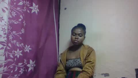 Snapshot of nilahmarie chatting on October 29, 9:05 pm nilah online show from October 29, 9:05 pm