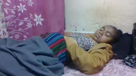 Snapshot of nilahmarie chatting on October 31, 2:34 am nilah online show from October 31, 2:34 am