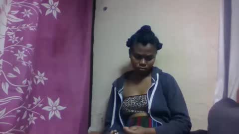 Snapshot of nilahmarie chatting on November 10, 1:26 am nilah online show from November 10, 1:26 am