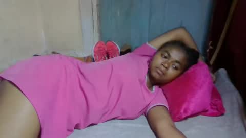 nilah online show from April 24, 5:04 pm