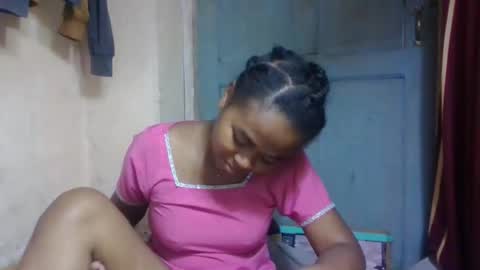 Snapshot of nilahmarie chatting on May 7, 7:36 am nilah online show from May 7, 7:36 am