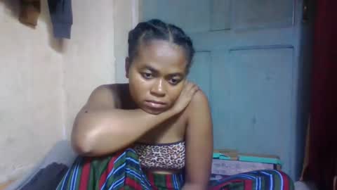 Snapshot of nilahmarie chatting on May 13, 6:27 pm nilah online show from May 13, 6:27 pm