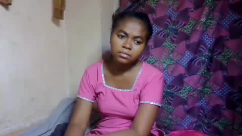Snapshot of nilahmarie chatting on June 5, 7:41 pm nilah online show from June 5, 7:41 pm