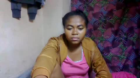 Snapshot of nilahmarie chatting on June 13, 8:51 pm nilah online show from June 13, 8:51 pm