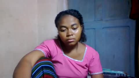 Snapshot of nilahmarie chatting on June 24, 10:03 am nilah online show from June 24, 10:03 am