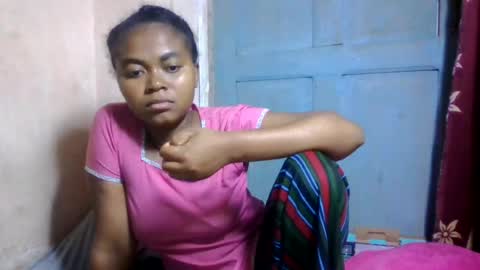 Snapshot of nilahmarie chatting on July 6, 3:03 pm nilah online show from July 6, 3:03 pm