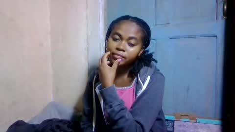 Snapshot of nilahmarie chatting on July 7, 8:35 pm nilah online show from July 7, 8:35 pm