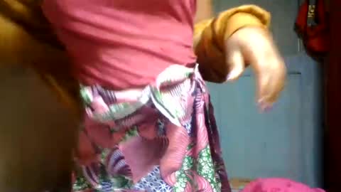 Snapshot of nilahmarie chatting on July 28, 3:46 am nilah online show from July 28, 3:46 am
