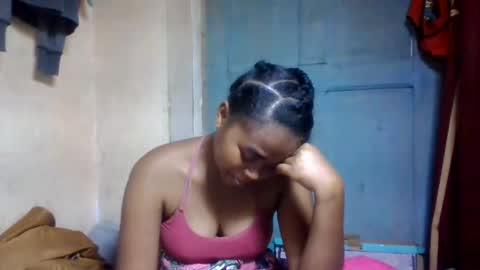 Snapshot of nilahmarie chatting on July 28, 4:39 pm nilah online show from July 28, 4:39 pm