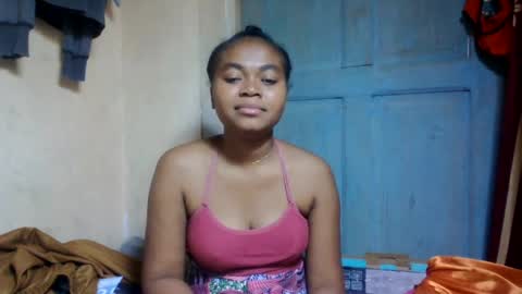 Snapshot of nilahmarie chatting on July 28, 7:39 pm nilah online show from July 28, 7:39 pm
