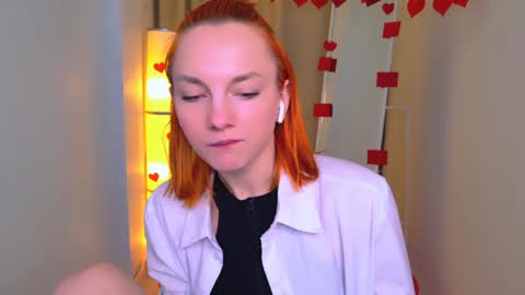 Nillie online show from February 8, 1:54 am