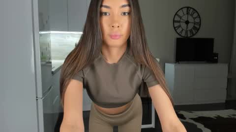 Bella online show from March 6, 3:13 am