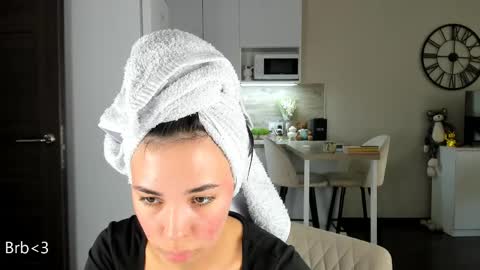 Bella online show from April 27, 2:37 pm