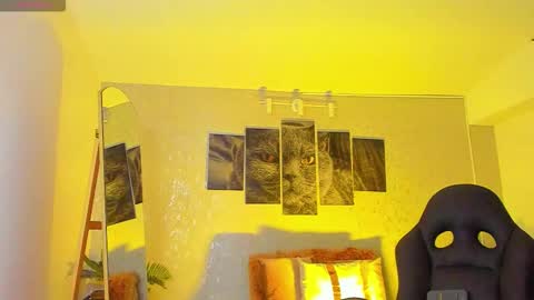 Nils online show from March 11, 4:18 am