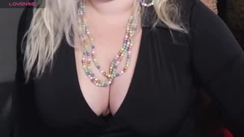 Blonde Nimpho online show from June 26, 7:57 am
