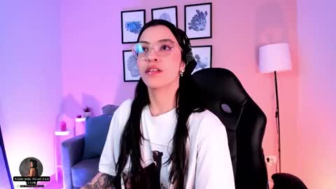 Snapshot of nina__dixon chatting on September 13, 8:08 pm Nina online show from September 13, 8:08 pm