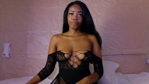 nina_bae_ online show from June 29, 8:31 pm
