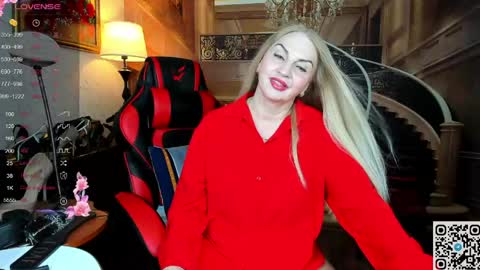 Snapshot of nina_deville chatting on June 8, 11:27 pm Nina online show from June 8, 11:27 pm