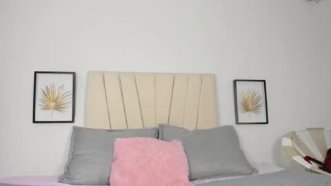 nina_keller_ online show from February 24, 1:14 am