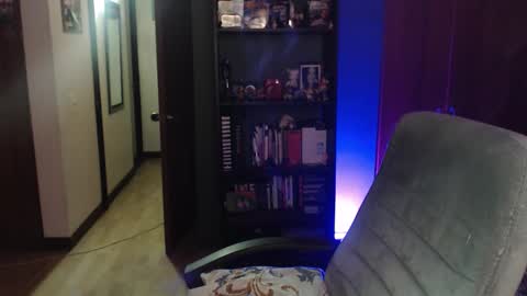 Nina Moon online show from February 6, 2:05 am