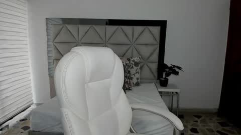  Nina  online show from March 5, 9:26 pm