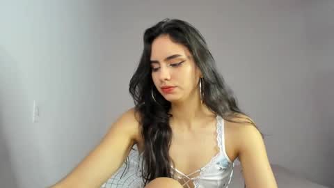  Nina  online show from December 4, 8:06 pm