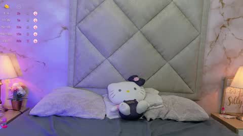 Snapshot of ninabravur chatting on April 4, 4:04 pm NINA BRAVU online show from April 4, 4:04 pm